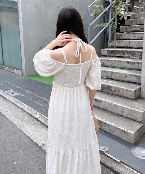 INGNI（イング）の「マルチWayオフショルバルーンスリーブワンピース（ワンピース・レディース・アイボリー/ブラック/イエロー・M）」の6枚目の写真