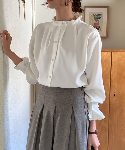 LAFFMO（ラフモ）の「パールボタンタックブラウス（シャツ/ブラウス・レディース・ブラック/グレイッシュベージュ/ホワイト・F）」の6枚目の写真