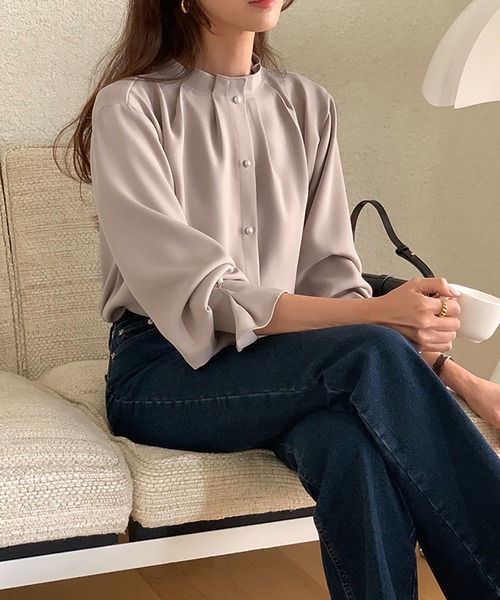 LAFFMO（ラフモ）の「パールボタンタックブラウス（シャツ/ブラウス・レディース・ブラック/グレイッシュベージュ/ホワイト・F）」の22枚目の写真