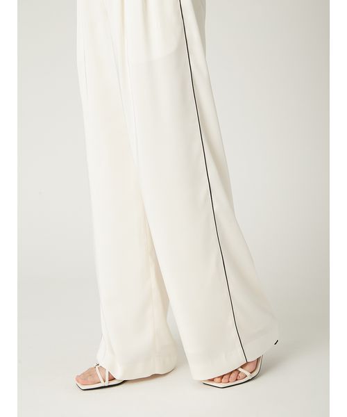 FRAY I.D（フレイアイディー）の「サイドラインサテンワイドパンツ（その他パンツ・レディース・アイボリー/ネイビー/イエロー・1/0）」の9枚目の写真