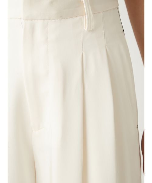 FRAY I.D（フレイアイディー）の「サイドラインサテンワイドパンツ（その他パンツ・レディース・アイボリー/ネイビー/イエロー・1/0）」の10枚目の写真