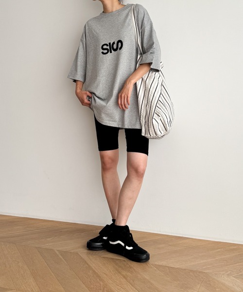 CANAL JEAN（キャナルジーン）の「1975 TOKYO　SIS半袖Tシャツ（Tシャツ/カットソー・レディース・ホワイト/ブラック/ミックスグレー・LARGE/MEDIUM）」の19枚目の写真