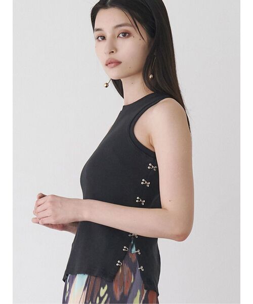 MURUA（ムルーア）の「サイドホックリブカットソー（Tシャツ/カットソー・レディース・ブラック/ホワイト/オレンジ・FREE）」の3枚目の写真