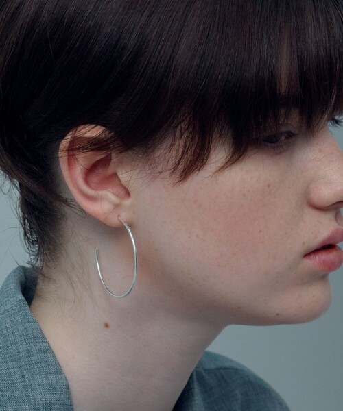 and cloud(アンドクラウド)の「Ink Skinny Pierce L(ピアス(両耳用)・レディース・シルバー/ブラック・FREE)」の7枚目の写真
