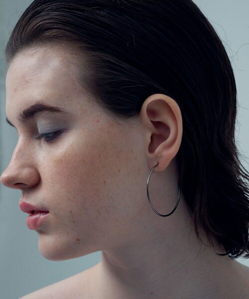 and cloud(アンドクラウド)の「Ink Skinny Pierce L(ピアス(両耳用)・レディース・シルバー/ブラック・FREE)」の12枚目の写真