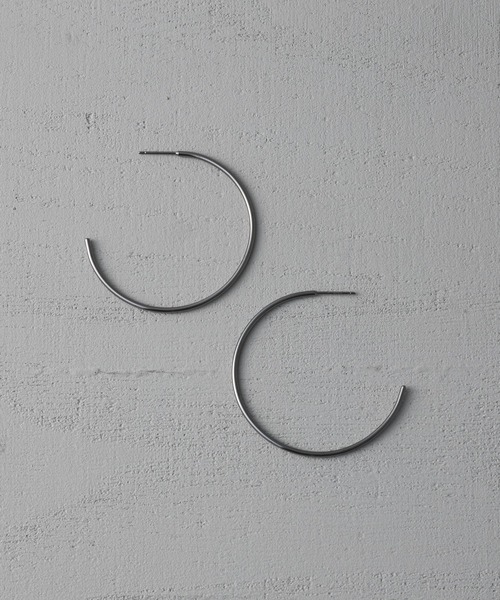and cloud(アンドクラウド)の「Ink Skinny Pierce L(ピアス(両耳用)・レディース・シルバー/ブラック・FREE)」の2枚目の写真