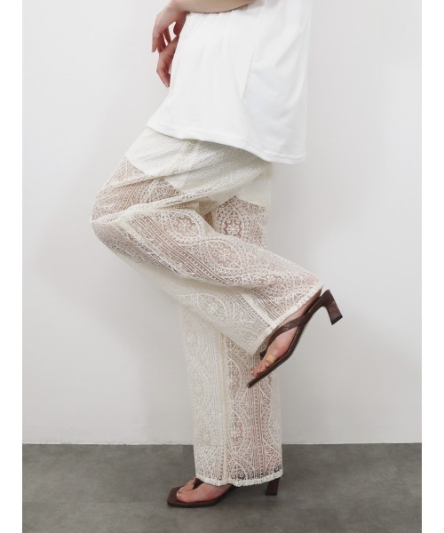 Reurie'(レウリィ)の「シアーレースワイドパンツ/ロング丈 シースルー 花柄 総柄 コットンレース ガーリー 大人カジュアル(スラックス・レディース・アイボリー/ブラック・FREE)」の3枚目の写真