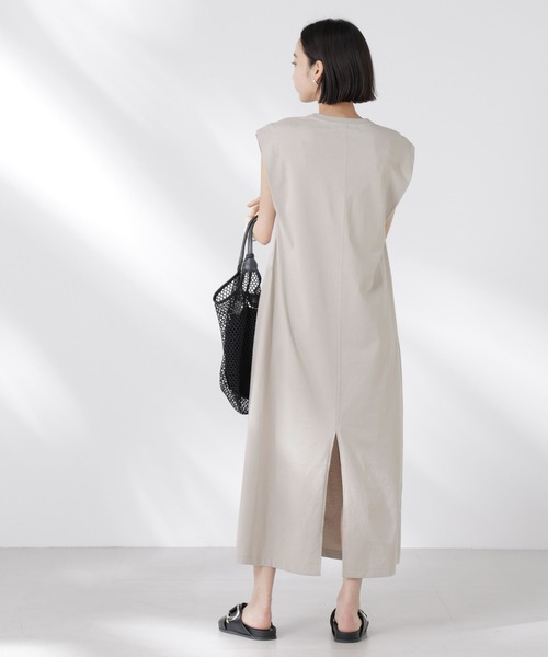 NANO universe（ナノユニバース）の「STORATECH 機能素材タックスリーブカットワンピース（ワンピース・レディース・ブラック/ピンク/ベージュ・FREE）」の21枚目の写真