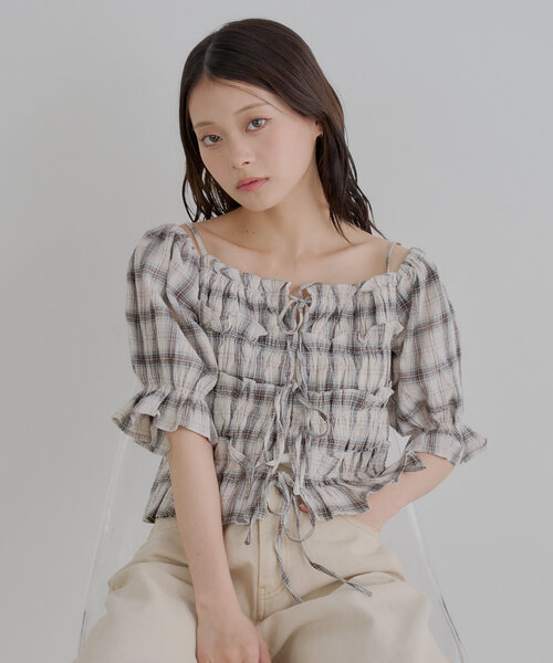 who's who Chico チェックブラウス Chico（チコ）の「ギャザーデザインチェックブラウス（シャツ/ブラウス