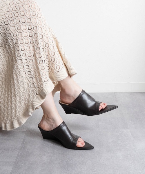 Fabby fabby(ファビィーファビィー)の「ストレッチロングノーズトゥヒールサンダル(サンダル・レディース・ブラック/ブラウン/シルバー・SMALL/MEDIUM/LARGE)」の13枚目の写真