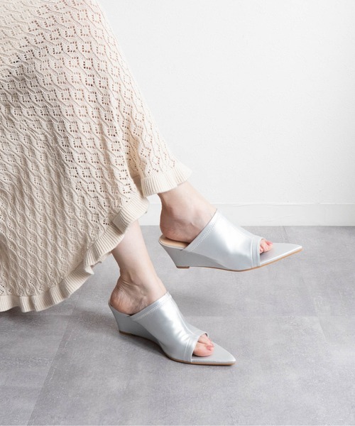 Fabby fabby(ファビィーファビィー)の「ストレッチロングノーズトゥヒールサンダル(サンダル・レディース・ブラック/ブラウン/シルバー・SMALL/MEDIUM/LARGE)」の14枚目の写真
