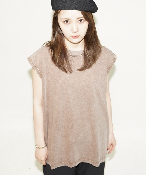 En serio TOKYO（エンソリオトーキョー）の「ピグメントノースリーブカットソー（Tシャツ/カットソー・メンズ・オフホワイト/グレー/ブラック/ベージュ・MEDIUM/LARGE/X-LARGE）」の4枚目の写真