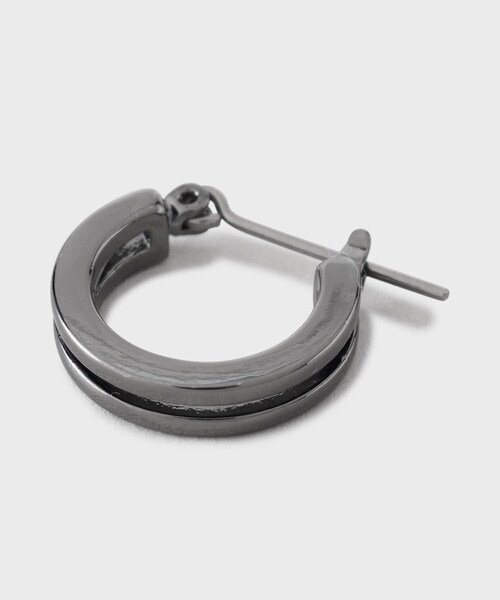 tk.TAKEO KIKUCHI（ティーケータケオキクチ）の「アソートフープピアス【片耳用】（ピアス（両耳用）・メンズ・ブラック系/シルバー/ブラック系1/シルバー系1/ブラック系2/シルバー系2・00）」の4枚目の写真