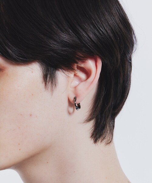 tk.TAKEO KIKUCHI（ティーケータケオキクチ）の「アソートフープピアス【片耳用】（ピアス（両耳用）・メンズ・ブラック系/シルバー/ブラック系1/シルバー系1/ブラック系2/シルバー系2・00）」の11枚目の写真