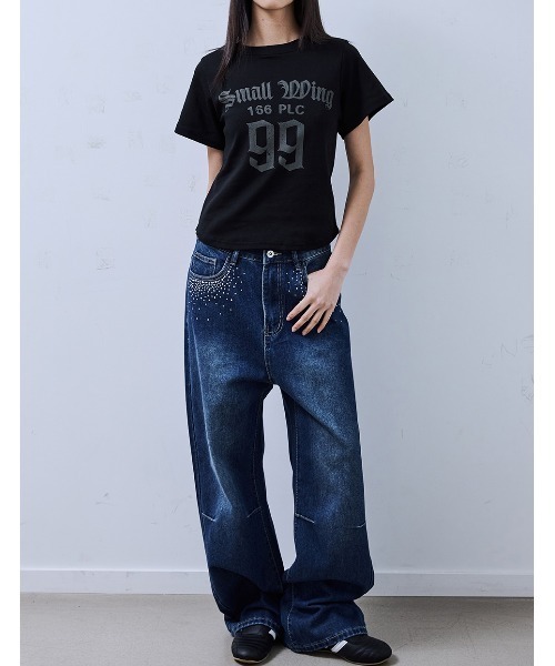 PLACE STUDIO(プレイススタジオ)の「A'GEM/9 × .kom 『PLACE STUDIO/プレイススタジオ』 Vintage Graphic Fit Semi-Round Cropped Short-Sleeved T-Shirt/セミラウンド クロップ半袖Tシャツ(Tシャツ/カットソー・レディース・ホワイト/ブラック・FREE)」の9枚目の写真