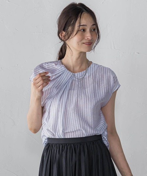 LAUTREAMONT（ロートレアモン）の「【WEB限定】シアードビーストライプタックブラウス ≪手洗い可能≫（シャツ/ブラウス・レディース・ホワイト系その他/ブルー系その他/ダークベージュ・9号）」の11枚目の写真