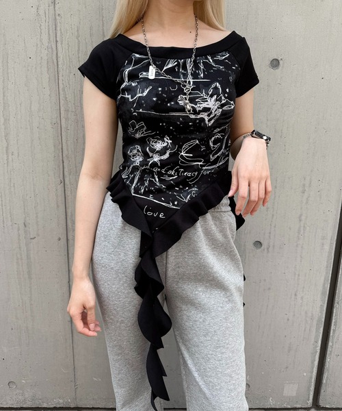 SHEPP(シープ)の「2wayオフショル フロントプリント フリルTシャツ(Tシャツ/カットソー・レディース・ホワイト/ブラック・F)」の9枚目の写真