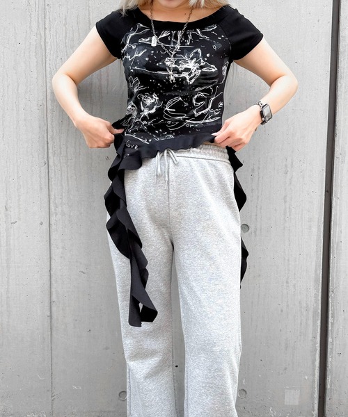 SHEPP(シープ)の「2wayオフショル フロントプリント フリルTシャツ(Tシャツ/カットソー・レディース・ホワイト/ブラック・F)」の7枚目の写真