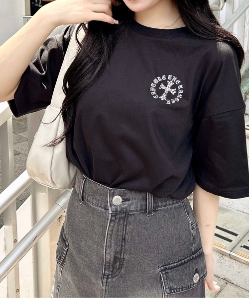 INGNI（イング）の「バックラインストーンクロスロゴチュニックTシャツ（Tシャツ/カットソー・レディース・ブラック/グレー/オフホワイト・M）」の5枚目の写真