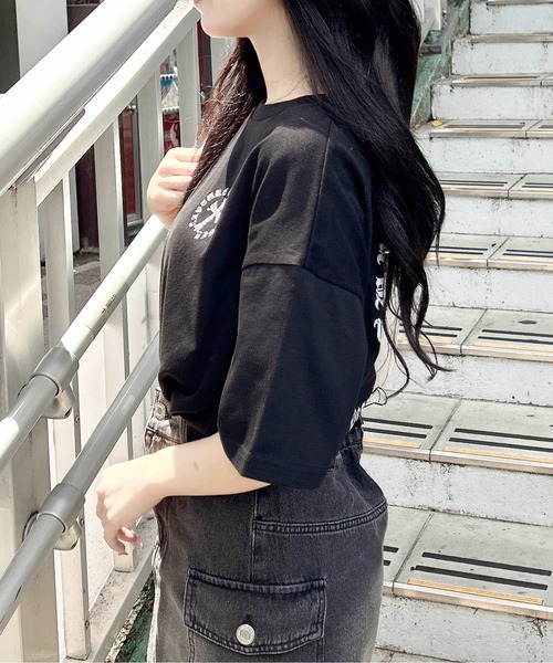 INGNI（イング）の「バックラインストーンクロスロゴチュニックTシャツ（Tシャツ/カットソー・レディース・ブラック/グレー/オフホワイト・M）」の6枚目の写真
