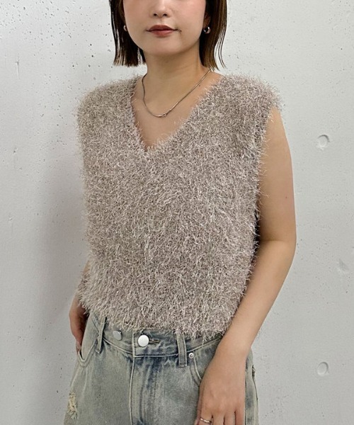 archives（アルシーヴ）の「ラメフェザーニットベスト（ベスト・レディース・ブラック/アイボリー/ベージュ/グレー・MEDIUM）」の11枚目の写真