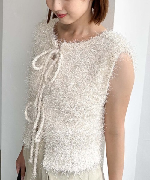 archives（アルシーヴ）の「ラメフェザーニットベスト（ベスト・レディース・ブラック/アイボリー/ベージュ/グレー・MEDIUM）」の20枚目の写真