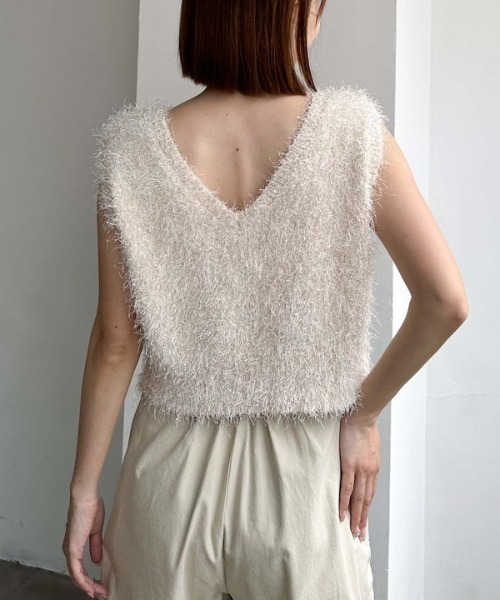 archives（アルシーヴ）の「ラメフェザーニットベスト（ベスト・レディース・ブラック/アイボリー/ベージュ/グレー・MEDIUM）」の5枚目の写真