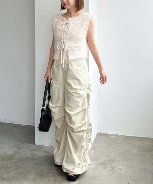 archives（アルシーヴ）の「ラメフェザーニットベスト（ベスト・レディース・ブラック/アイボリー/ベージュ/グレー・MEDIUM）」の7枚目の写真