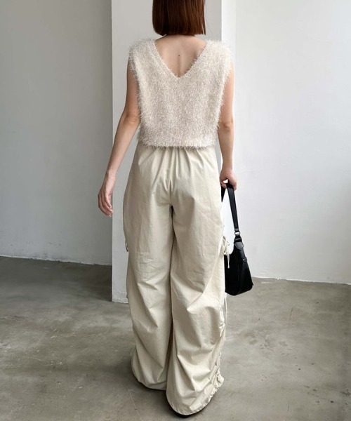 archives（アルシーヴ）の「ラメフェザーニットベスト（ベスト・レディース・ブラック/アイボリー/ベージュ/グレー・MEDIUM）」の8枚目の写真