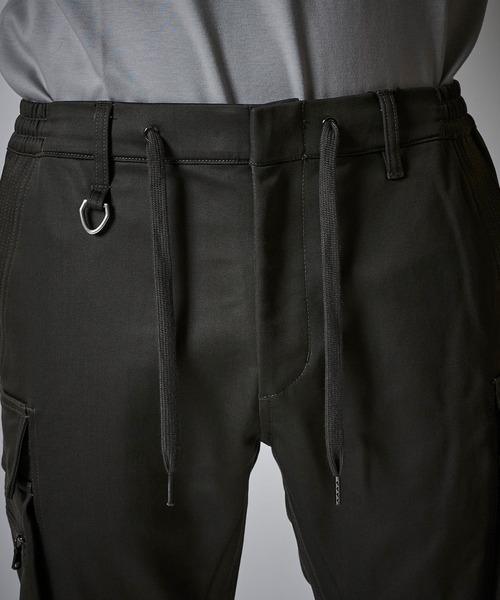 TETE HOMME(テットオム)の「【WEB限定】スリムシルエット ミリタリーカーゴパンツ(カーゴパンツ・メンズ・ブラック/チャコールグレー/カーキ・MEDIUM/LARGE/X-LARGE)」の21枚目の写真