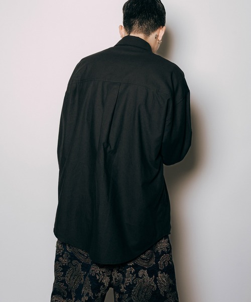 Subciety（サブサエティ）の「Essential oxford shirt（シャツ/ブラウス・メンズ・ホワイト/ブラック/サックスブルー・SMALL/MEDIUM/LARGE/X-LARGE）」の13枚目の写真