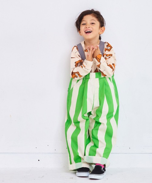 MARKEY'S（マーキーズ）の「ツイル総柄エヴォルブサロペット（サロペット/オーバーオール・キッズ・ブラウン系その他/ブラック系その他/ホワイト系その他/ライトグリーン・90/100/110/120/130/140/150）」の4枚目の写真