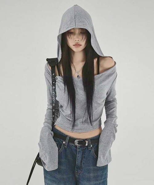 gossip!ロサンゼルス(ゴシップロサンゼルス)の「【Y2Kガーリー】オフショルフーディー長袖Tシャツ(Tシャツ/カットソー・レディース・グレー/ブラック/ホワイト・FREE)」の10枚目の写真