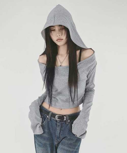 gossip!ロサンゼルス(ゴシップロサンゼルス)の「【Y2Kガーリー】オフショルフーディー長袖Tシャツ(Tシャツ/カットソー・レディース・グレー/ブラック/ホワイト・FREE)」の15枚目の写真
