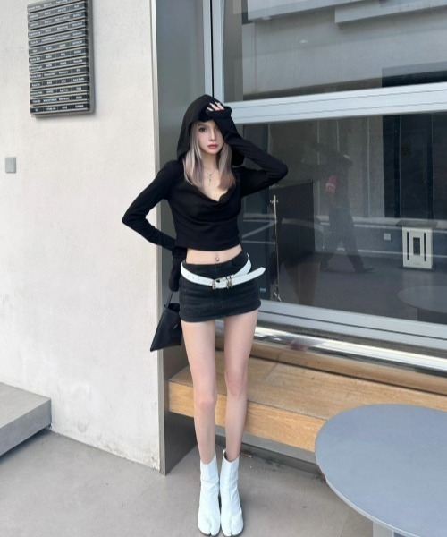 gossip!ロサンゼルス(ゴシップロサンゼルス)の「【Y2Kガーリー】オフショルフーディー長袖Tシャツ(Tシャツ/カットソー・レディース・グレー/ブラック/ホワイト・FREE)」の20枚目の写真