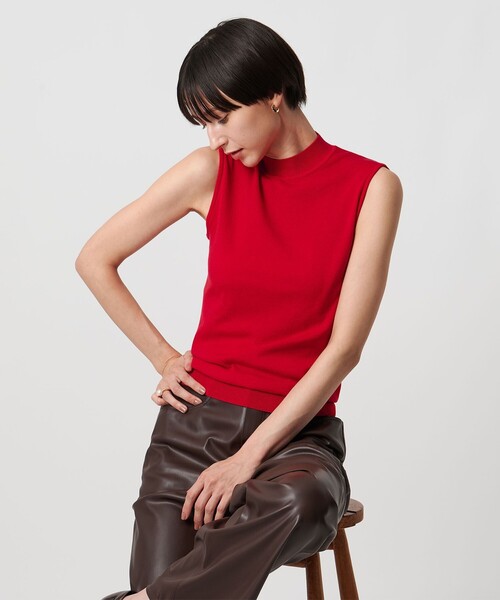 UNITED ARROWS（ユナイテッドアローズ）の「ハイネック ノースリーブ ニット ウォッシャブル（ニット/セーター・レディース・ダークブラウン/レッド/ブラック・FREE）」の3枚目の写真