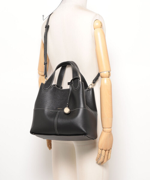 FURLA(フルラ)の「フルラ プリムローズ (Furla Primrose) トートバッグ M(トートバッグ・レディース・ブラック/オフホワイト・ONE SIZE)」の10枚目の写真