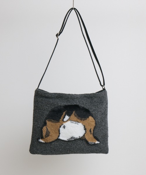 teresa cambi（テレサ・カンビ）の「【KATHARINE ROSS】【TERESACAMBI】 DOG（ショルダーバッグ・レディース・グレー・MEDIUM）」の2枚目の写真