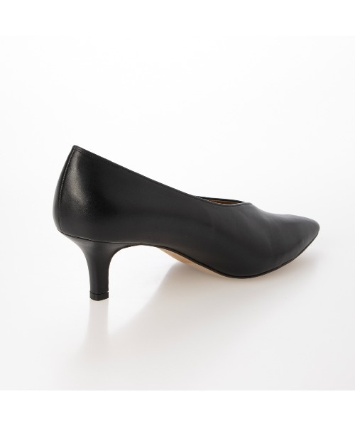 carino（カリーノ）の「カバードポインテッドトゥパンプス（パンプス・レディース・ベージュ/ブラック/ダークグレー・24.5cm/24cm/23.5cm/23cm/22.5cm）」の19枚目の写真