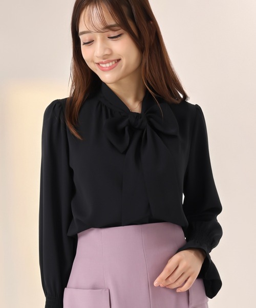 MISCH MASCH（ミッシュマッシュ）の「ボウタイシャーリングブラウス（シャツ/ブラウス・レディース・ブラック×ホワイト/ホワイト/パープル/ブラック/ベージュ×ブラック・ﾌﾘ-）」の3枚目の写真