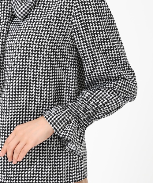 MISCH MASCH（ミッシュマッシュ）の「ボウタイシャーリングブラウス（シャツ/ブラウス・レディース・ブラック×ホワイト/ホワイト/パープル/ブラック/ベージュ×ブラック・ﾌﾘ-）」の18枚目の写真