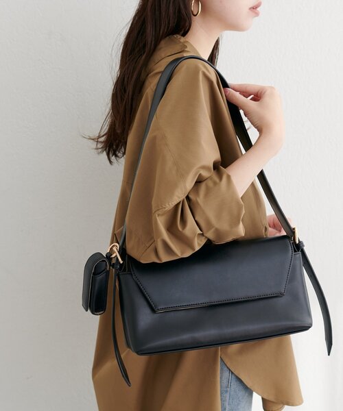 natural couture（ナチュラルクチュール）の「リップケース付き横長ショルダーBag（ショルダーバッグ・レディース・キャメル/ボルドー/ブラック・FREE）」の2枚目の写真