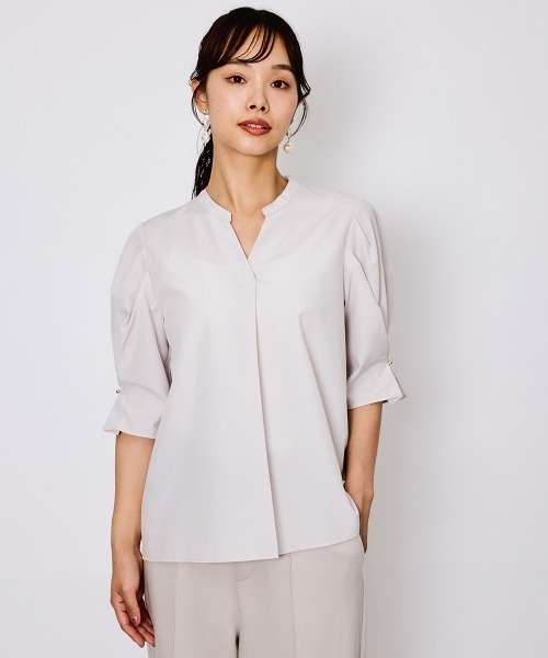 QUEENS COURT(クイーンズコート)の「タックバルーンキーネックブラウス≪手洗い可能≫(シャツ/ブラウス・レディース・オフホワイト/ピンク/ネイビー・M)」の3枚目の写真