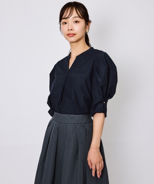 QUEENS COURT(クイーンズコート)の「タックバルーンキーネックブラウス≪手洗い可能≫(シャツ/ブラウス・レディース・オフホワイト/ピンク/ネイビー・M)」の8枚目の写真