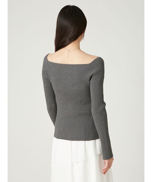 FRAY I.D（フレイアイディー）の「オフショルデコルテリブニット／ウォッシャブル（ニット/セーター・レディース・オフホワイト/グレー/ブラック/レッド・F）」の7枚目の写真