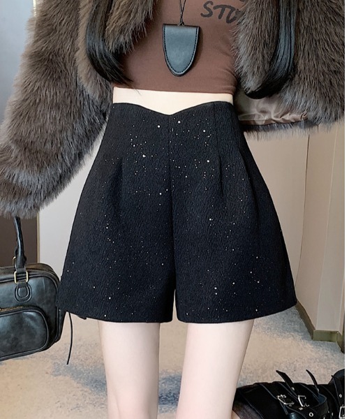 semuse(セミューズ)の「ラメハイウェストショートパンツ(その他パンツ・レディース・グレー/ブラック・M/S)」の3枚目の写真