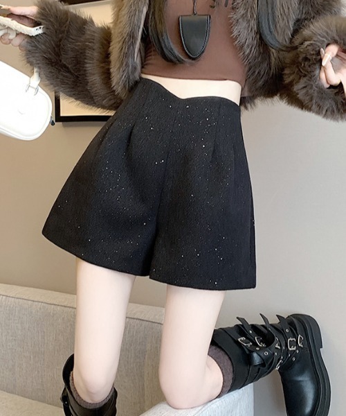 semuse(セミューズ)の「ラメハイウェストショートパンツ(その他パンツ・レディース・グレー/ブラック・M/S)」の5枚目の写真