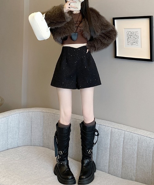 semuse(セミューズ)の「ラメハイウェストショートパンツ(その他パンツ・レディース・グレー/ブラック・M/S)」の7枚目の写真