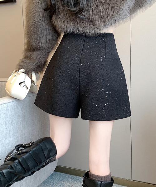 semuse(セミューズ)の「ラメハイウェストショートパンツ(その他パンツ・レディース・グレー/ブラック・M/S)」の11枚目の写真