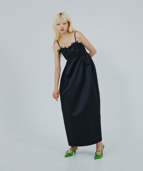 【ikumi】ノースリーブ黒ドレス フリル付き　andresd ikumi様専用】ノースリーブ黒ドレス フリル付き andresd - メルカリ